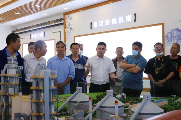 1591581364905890.jpg 一樓大廳講解.jpg