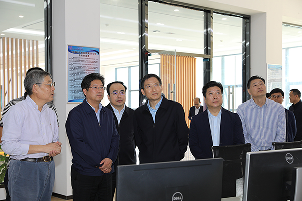 1604364073258924.jpg 參觀(guān)三樓中控室.jpg