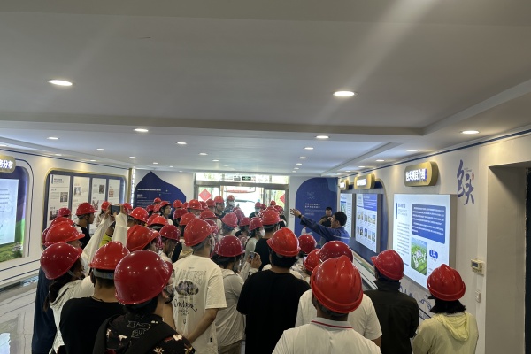 1725604940173917.jpg 參觀(guān)學(xué)習照片1.jpg