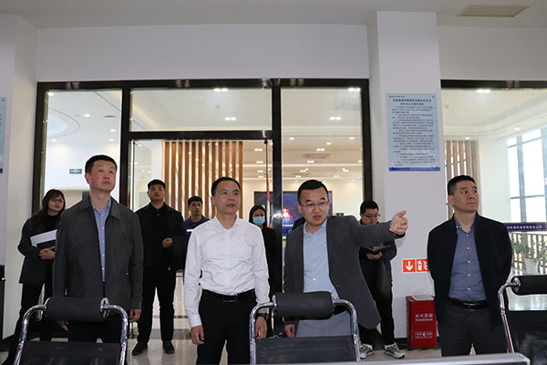 1743563740928466.jpg 王市長(cháng)參觀(guān)照片修改版.JPG