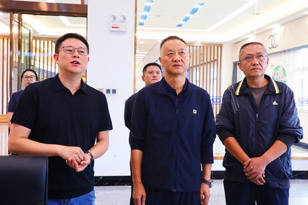 1757982968585785.png 羅平縣委書(shū)記許韶發(fā)調研照片.png